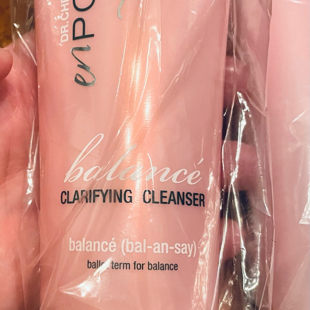 Dr Christine Rodgers en Pointe Balance Clarifying Cleanser & Toner Set - Picture 2 of 3